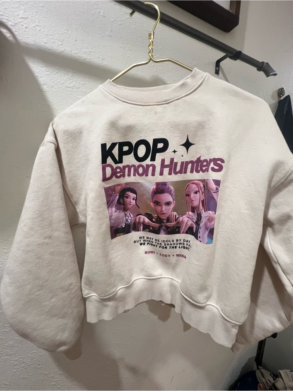 Zara Cream KPOP Demon Hunters Graphic Crewneck